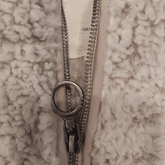 Wool sweatshirt - Picture 3 of 5